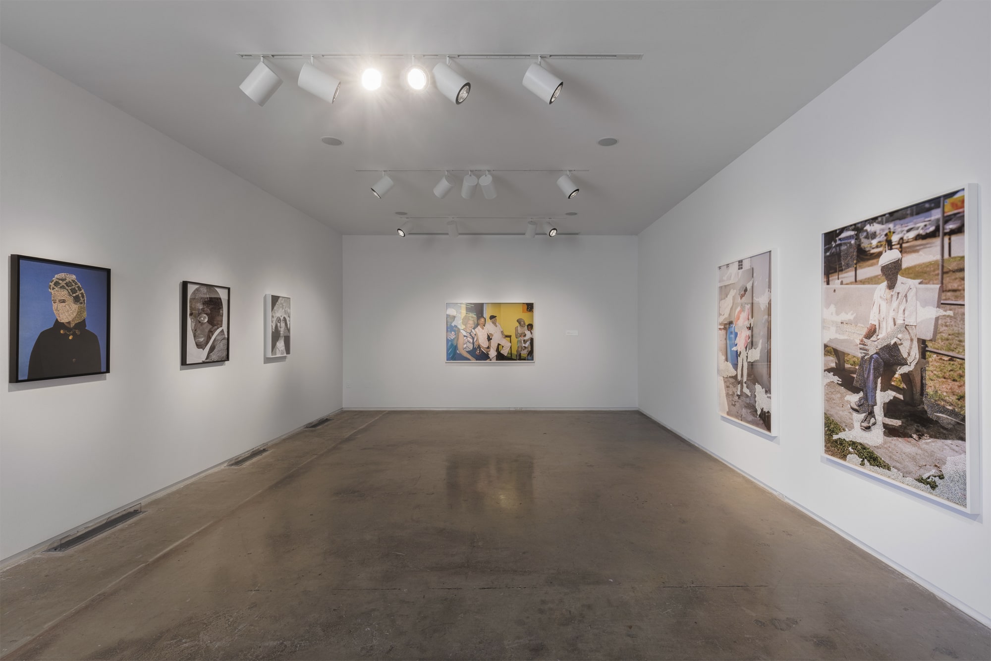 Paul Anthony Smith, Standing In, Blaffer Art Museum, Exhibition Images